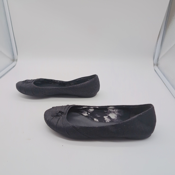 Fergalicious Elegant Black sz 8 Women's Ballet Flats - Picture 5 of 9